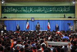 رهبر انقلاب در دیدار اعضای انجمن‌های اسلامی دانش‌آموزان سراسر کشور